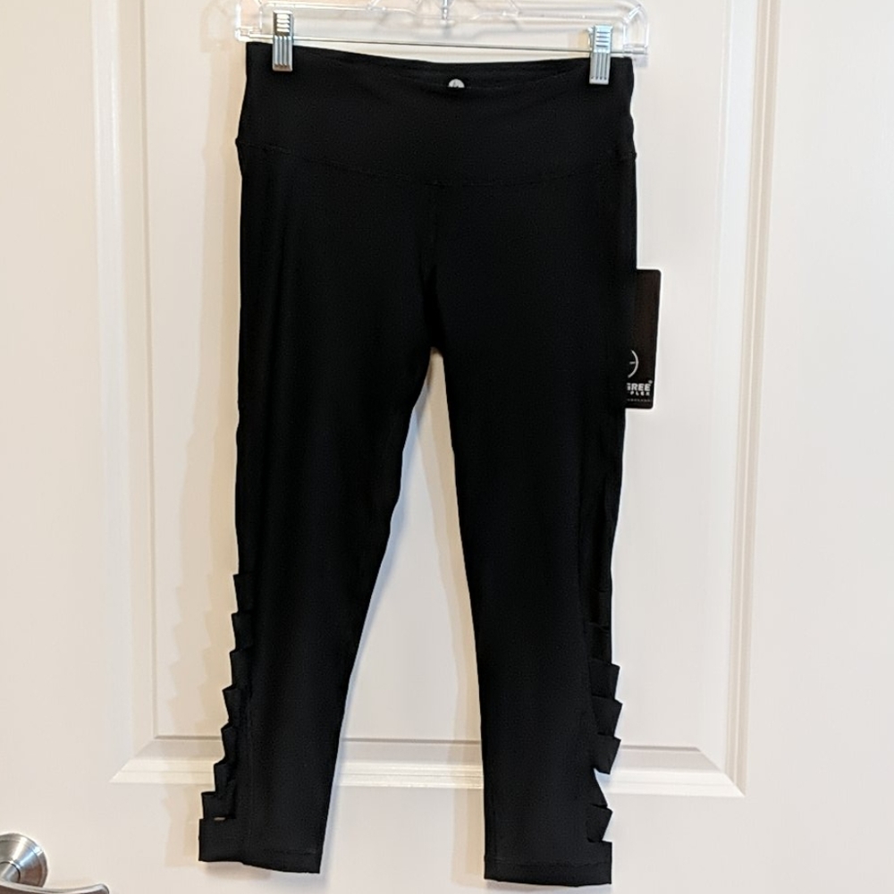 NWT 7/8 black leggings
